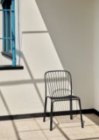Billede af &Tradition Thorvald SC94 Space Copenhagen Outdoor Side Chair SH: 45,9 cm - Warm Black