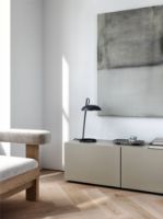 Billede af Design For The People Versale Bordlampe H: 45 cm - Sort OUTLET