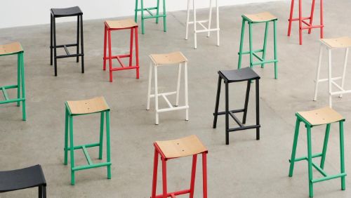 HAY Taburete 8 Bar Stool Low - Eggshell Powder Coated Base/Lacquered Oak Veneer