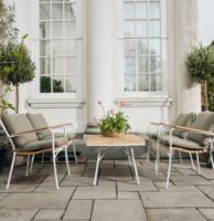 Billede af Mandalay Marguerit Loungebord L: 130 cm Inkl. 4 Loungestole Havemøbelsæt - Hvid/Teak 