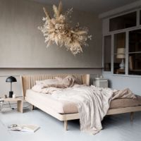 Billede af Auping Noa Sengeramme inkl. Milled hovedgærde og høje hjul 180x200 cm - Balanced Oak 