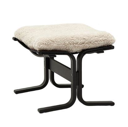 Billede af LK Hjelle Siesta Ovis Fodskammel - Black/Sheepskin Moonlight