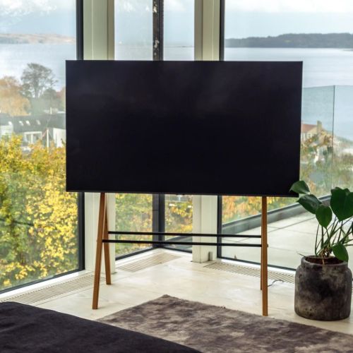 Kristian Juul KAYA TV-Stander H: 116 cm - Eg