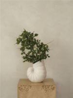 Billede af Ferm Living Shell Vase H: 26,5 cm - Off White