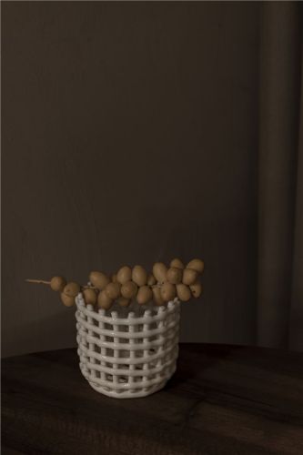 Ferm Living Ceramic Basket Small Ø: 16 cm - Off-White 
