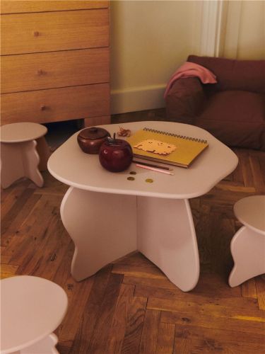 Ferm Living Slope Børnebord H: 48 cm - Rose