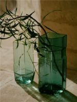 Billede af Ferm Living Muro Vase H: 30 cm - Recycled Green 