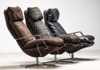 Billede af Søren Lund 330 Lænestol m. Vippefunktion inkl. Fodskammel  - Sort Piemonte Læder UDSTILLINGSMODEL
