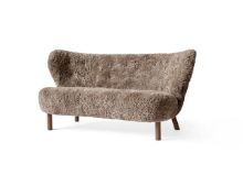 Billede af &Tradition Little Petra VB2 Sofa L: 150 cm - Oiled Walnut/Sheepskin Sahara