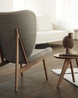 Billede af NORR11 Elephant Lounge Chair Fully Upholstered SH: 38 cm - Light Smoked Oak/Barnum Col 3 UDSTILLINGSMODEL OUTLET