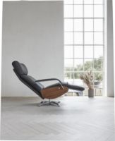 Billede af BERG Furniture Coda Lænestol m. Fjernbetjening SH: 49 cm - Rustical Sort Læder/Valnød