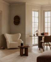 Billede af Audo Copenhagen Den Trætte Mand Loungestol H: 88 cm - Dark Stained Oak/Baena 14