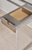 Billede af Vipp 430 Studio Desk Drawer 29x56 cm - Aluminium/Lys Eg