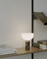 Billede af New Works Kizu Portable Table Lamp Ø: 18 cm - Rosso Levanto Marble/White Acrylic
