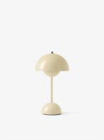 Billede af &Tradition Flowerpot VP9 Bordlampe H: 29,5 cm - Ivory