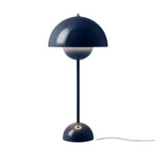 Billede af &Tradition Flowerpot VP3 Bordlampe H: 50 cm - Steel Blue
