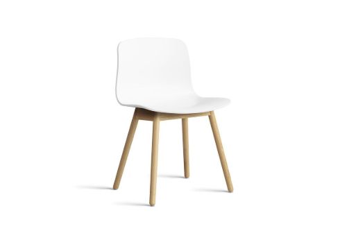 HAY AAC 12 About A Chair SH: 46 - Water-Based Lacquered Solid Oak/White