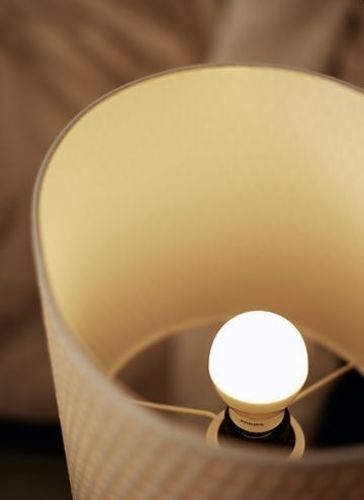 PHILIPS Kerte & Luster E14 LED Pære 4W (25W) - Varm Hvid