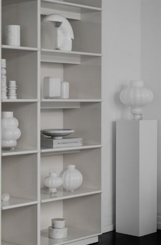Louise Roe Balloon Vase #03 H: 40 cm - Opal White