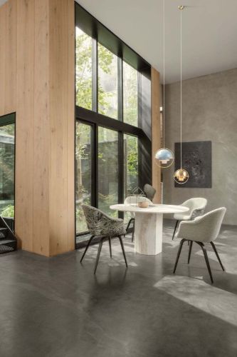 GUBI Epic Dining Table Ø: 130 cm - White Travertine