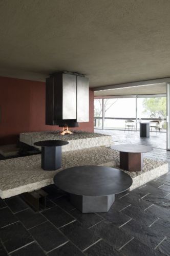 GUBI Epic Coffee Table Ø: 110 cm - Midnight Black Steel