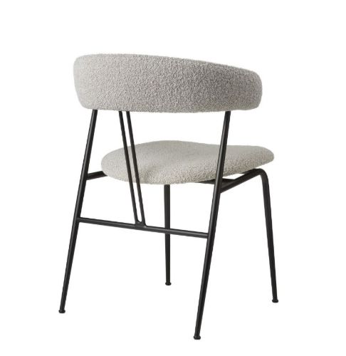 GUBI Violin Dining Chair Fully Upholstered Bouclé SH: 45 cm - Black Matt / 004