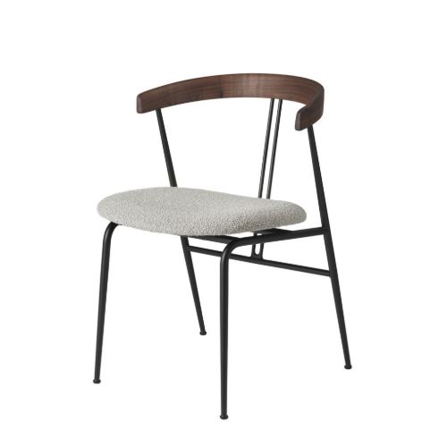 GUBI Violin Dining Chair Upholstered Seat Bouclé SH: 45 cm - Oiled American Walnut / 004