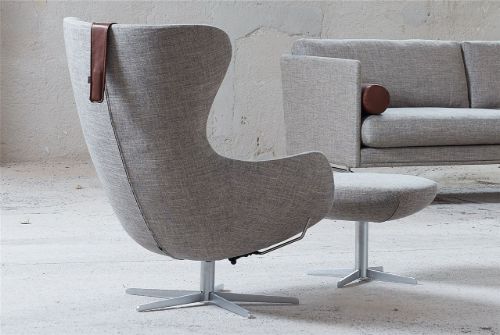 Søren Lund SL 407 Lænestol m. Nakkepude SH: 42 cm - Main Line Flax/Genova Nougat Læder/Satinkrom Sokkel m. Drej