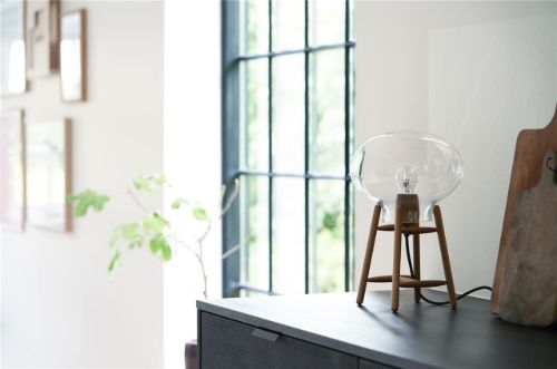 FDB Møbler U4 Hiti Bordlampe m. Sort Ledning H: 39,5 cm - Lakeret Eg/Opal Glas