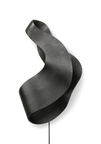 Ferm Living Oyster Wall Lamp H: 60 cm - Black