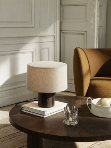 Udgået hos lev. Ferm Living Eclipse Lampshade Short Ø: 33 cm - Sand