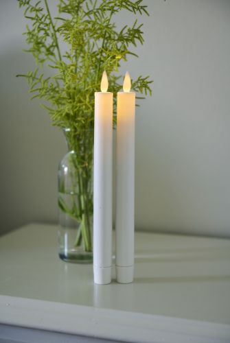 Sirius Sara Tall Genopladeligt Stearinlys H: 25 cm - Hvid