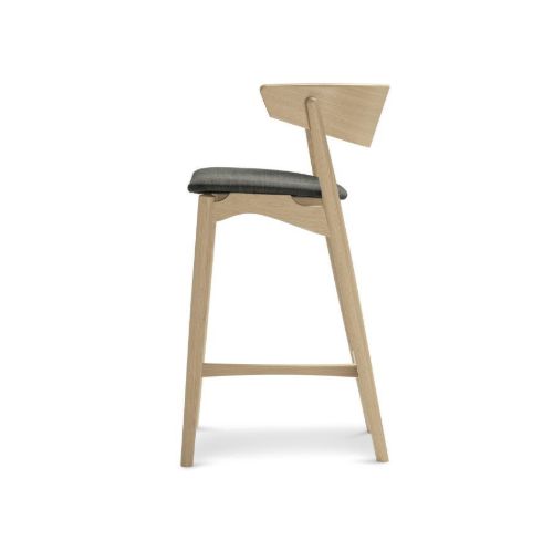 Sibast Furniture No 7 Bar Stool SH: 65 cm - Soap Oak / Remix 133 Dark Grey