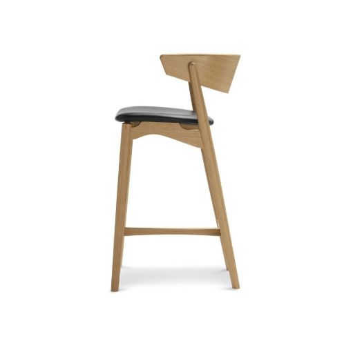 Sibast Furniture No 7 Bar Stool SH: 65 cm - White Pigmented Laquered Oak / Black Leather