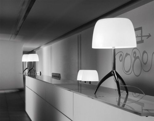 Foscarini Lumiere Piccola Bordlampe H: 34,5 cm - Alluminio/Bianco