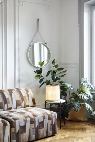 GUBI Adnet Wall Mirror Circular Ø: 58 cm - Cream Leather