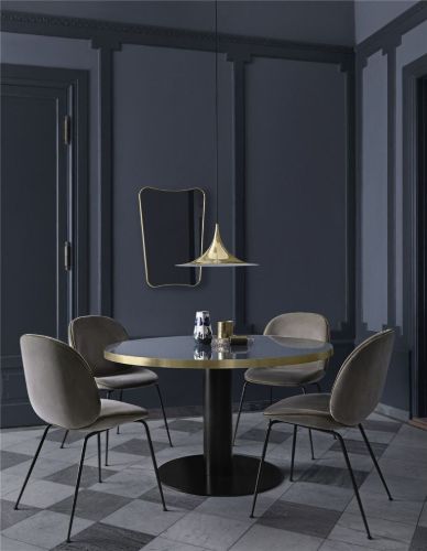 GUBI F.A. 33 Wall Mirror 54x80 cm - Polished Brass Base