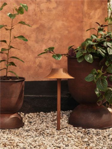 Ferm Living Hourglass Pot Medium - Jern/Rust