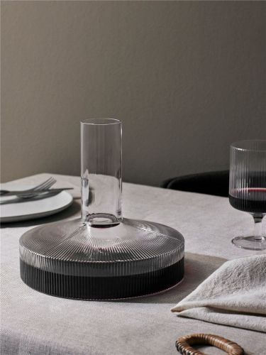 Ferm Living Ripple Wine Carafe 1,1 L - Clear