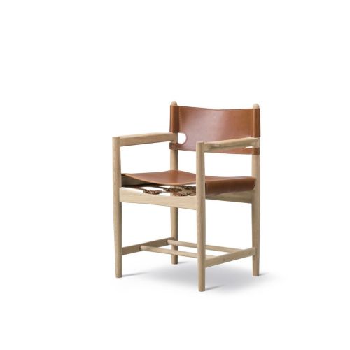 Fredericia Furniture 3238 Den Spanske Spisebordsstol m. Armlæn SH: 46 cm - Cognac Læder/Sæbebehandlet Eg