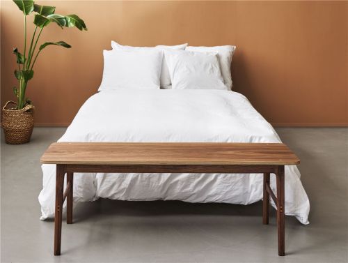 Duus & Møller Meadow Bænk L: 120 cm - Massiv Valnød/Valnøddefiner