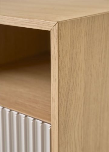 Vipp 672 Bedside Table w. Legs H: 48 cm - Lys Egetræ/Aluminium 
